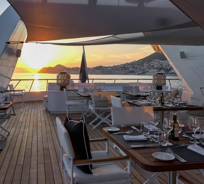 superyachts restaurant